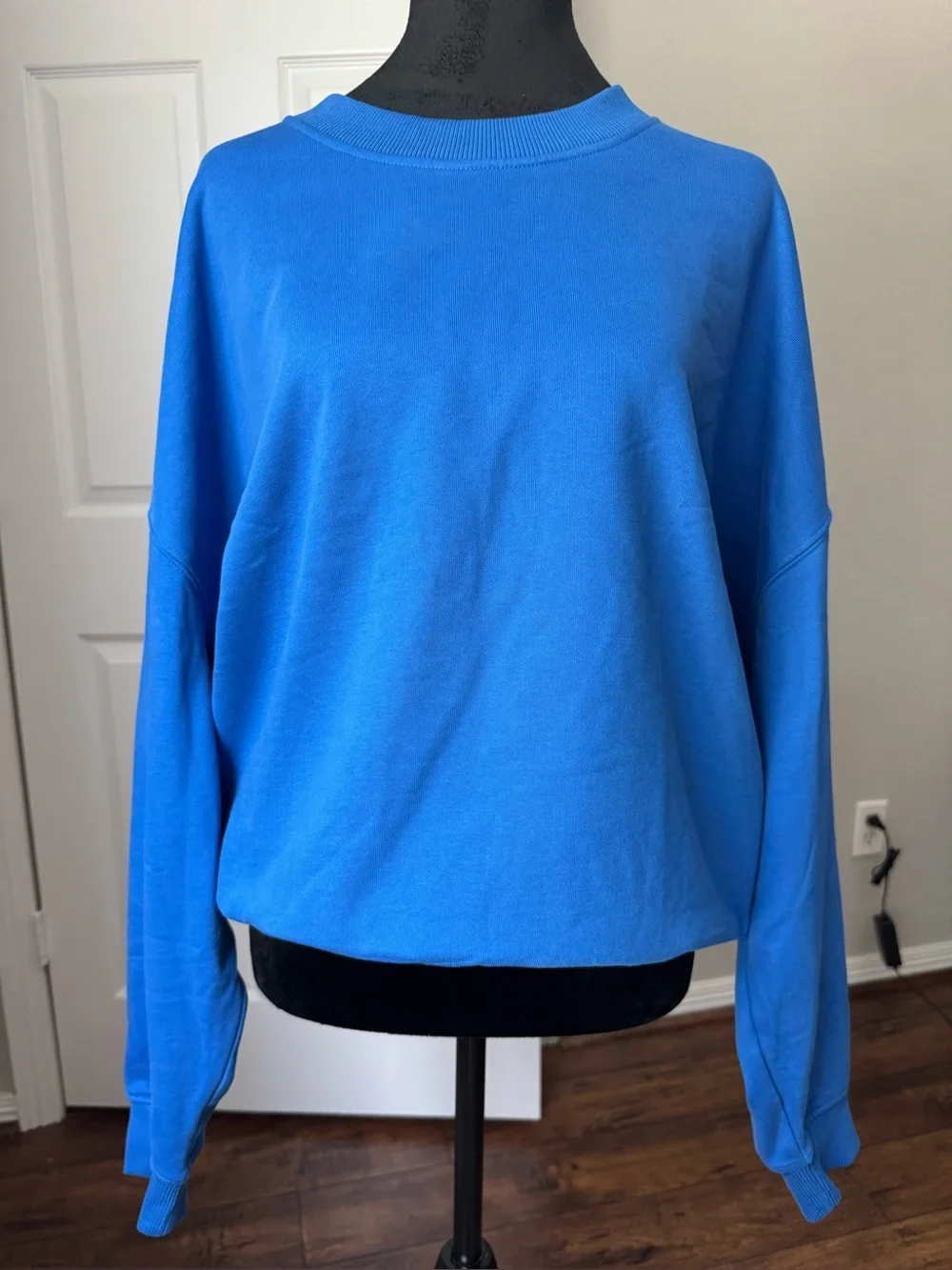 NWOT COS Cobalt Electric Blue Oversized Crewneck Sweatshirt Cotton size  L-XL